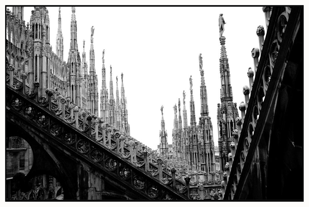 Duomo_Black_and_White_by_Captain_Planet.jpg
